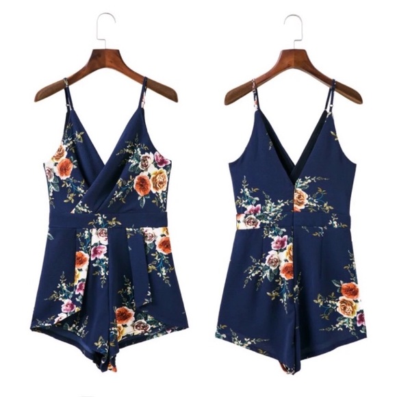 Gathered Surplice Neckline Navy Floral Spaghetti Strap Romper - Picture 7 of 7